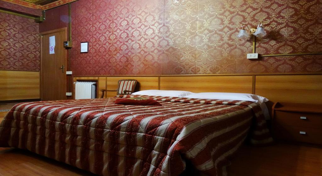 Hotel Cristina ローマ 部屋 写真