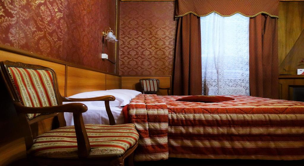 Hotel Cristina ローマ 部屋 写真