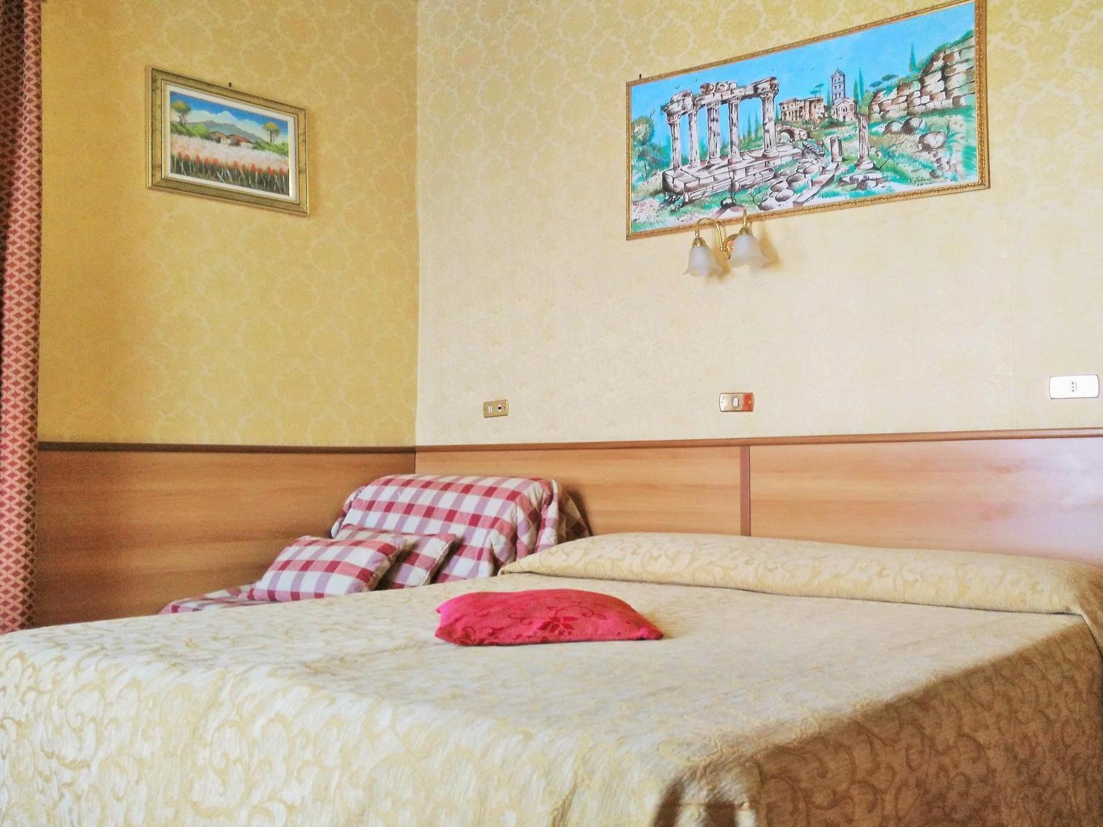 Hotel Cristina ローマ エクステリア 写真